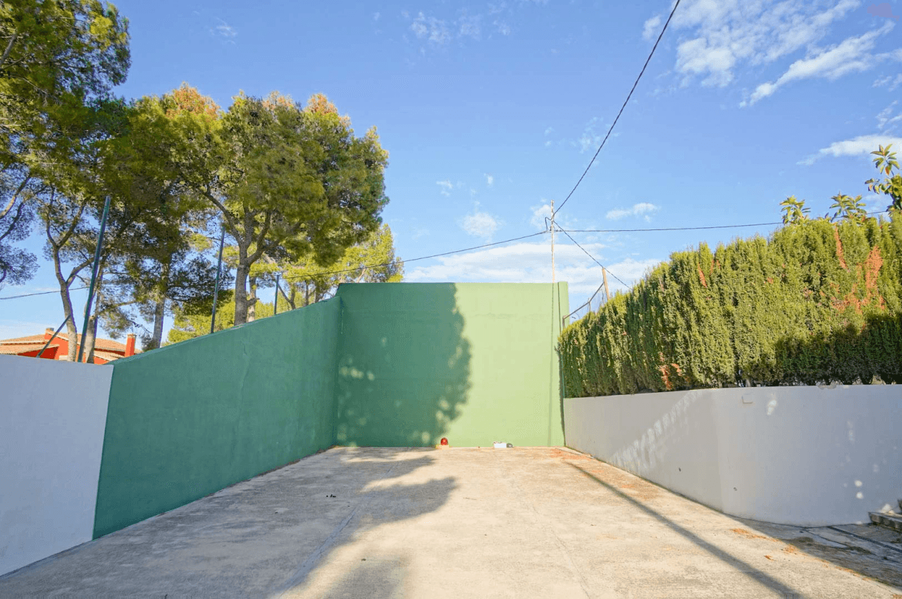 8176DEN Villa met gedeeltelijk zeezicht te koop in las Rotas, Denia