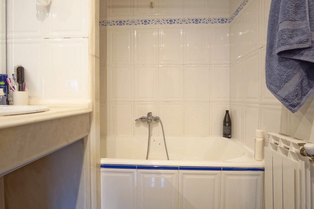 8176DEN Villa met gedeeltelijk zeezicht te koop in las Rotas, Denia