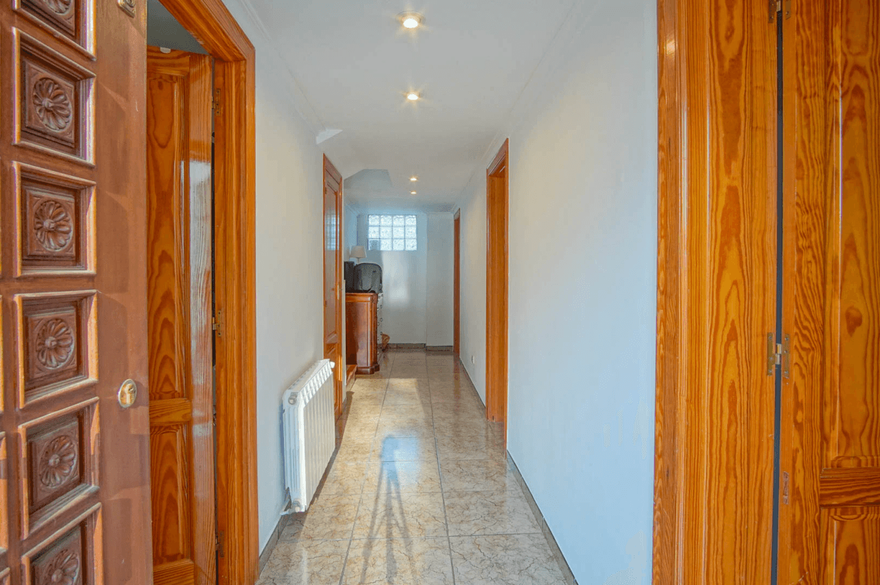 8176DEN Villa met gedeeltelijk zeezicht te koop in las Rotas, Denia