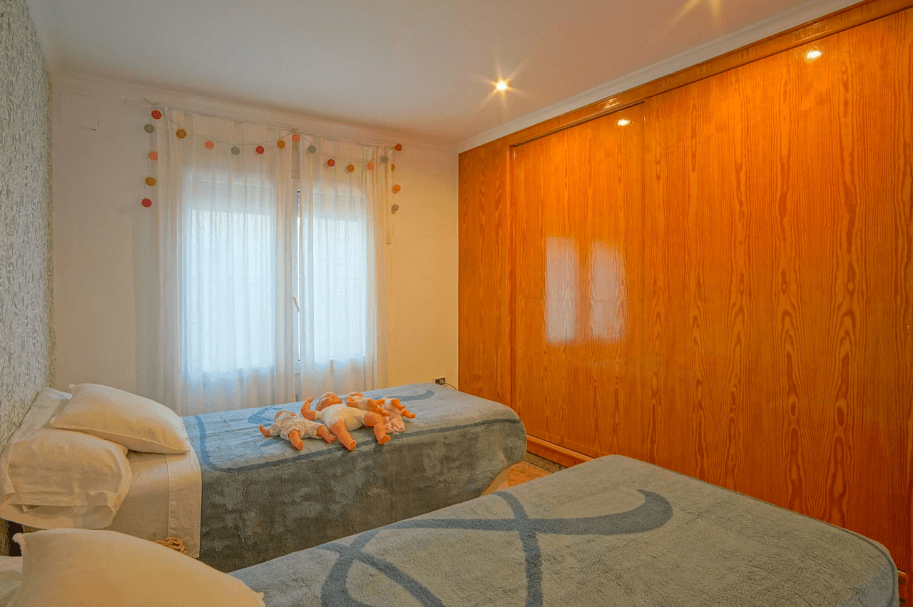 8176DEN Villa met gedeeltelijk zeezicht te koop in las Rotas, Denia