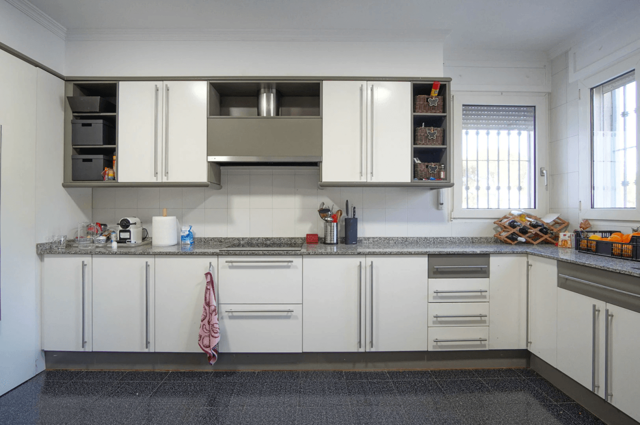 8176DEN Villa met gedeeltelijk zeezicht te koop in las Rotas, Denia