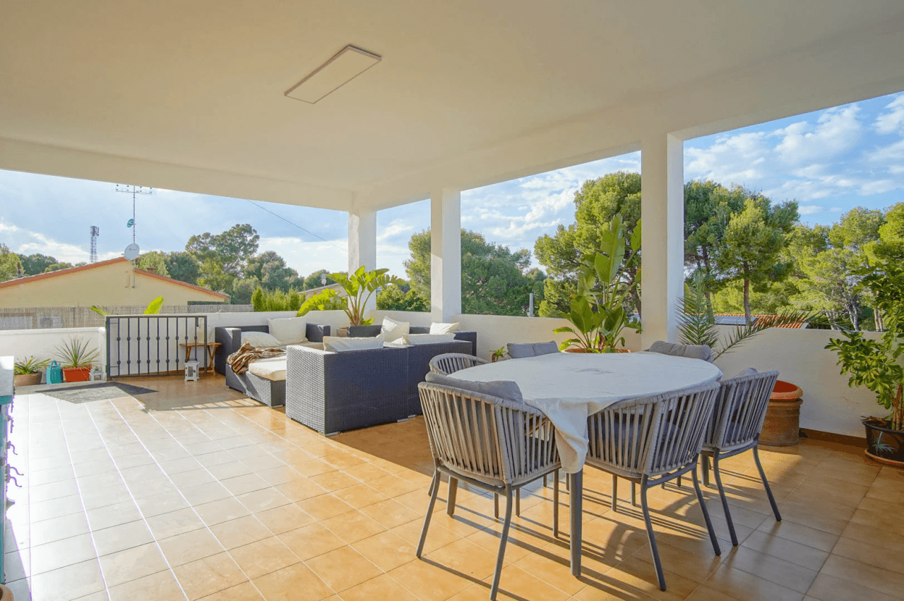 8176DEN Villa met gedeeltelijk zeezicht te koop in las Rotas, Denia