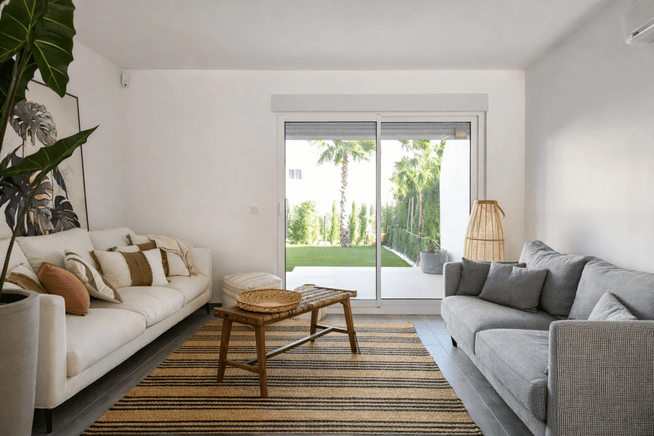 Rez-de-chaussée de deux chambres et jardin dans la zone du Montgó, Dénia.