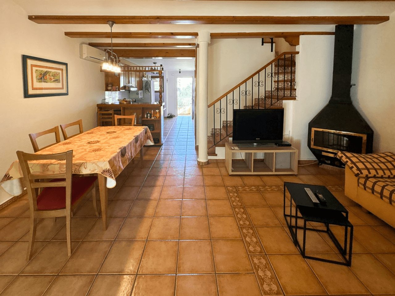 Maison adossée en duplex à un pas de la ville de Dénia.