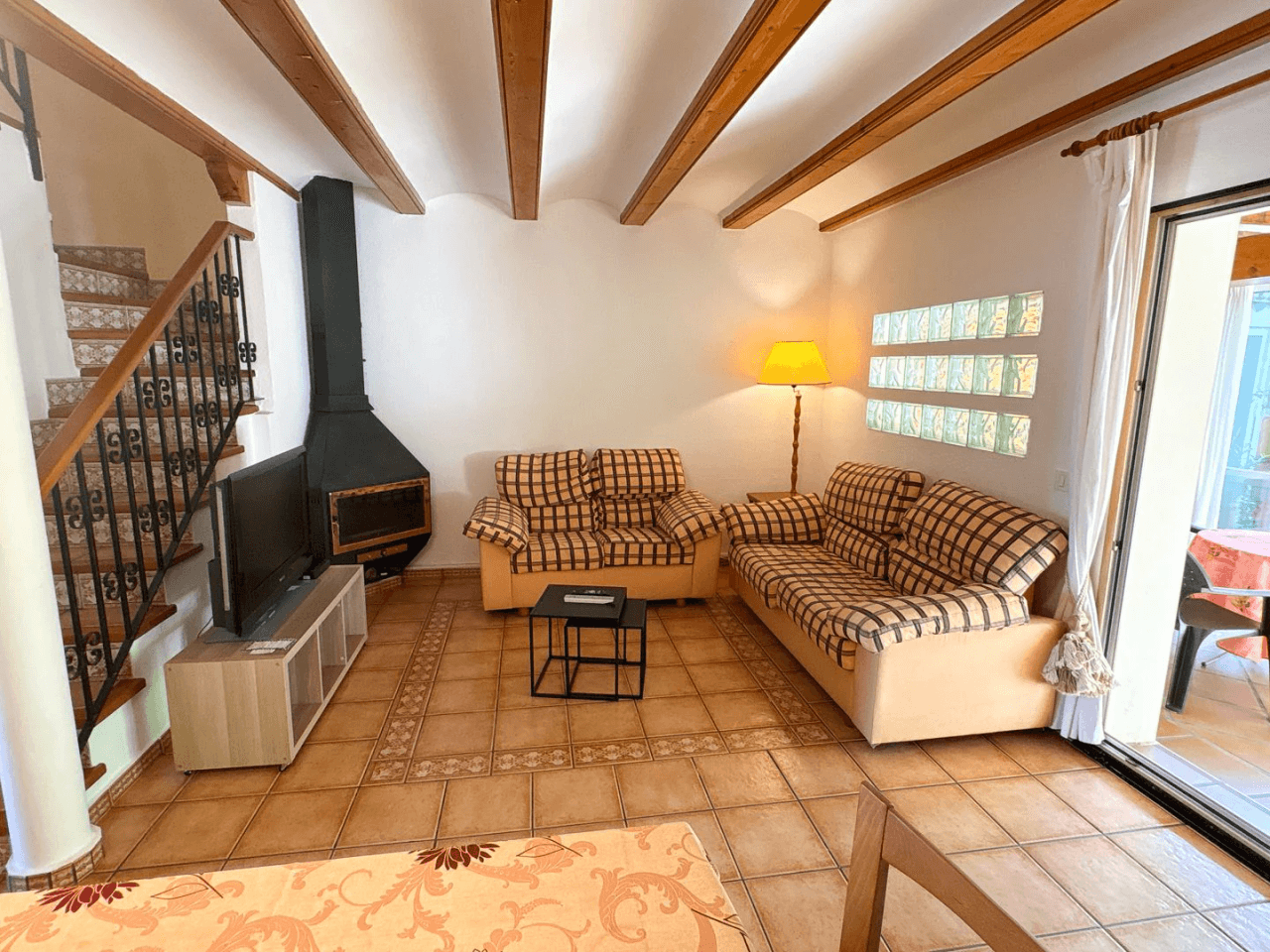 Maison adossée en duplex à un pas de la ville de Dénia.