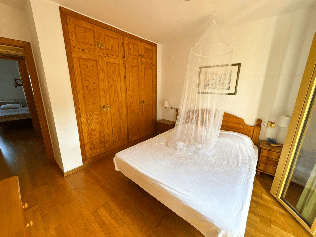 Maison adossée en duplex à un pas de la ville de Dénia.