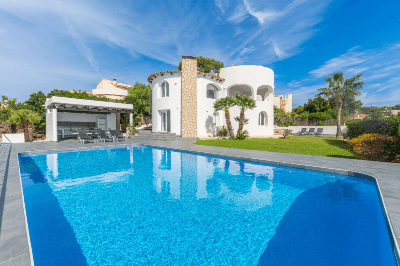 Villa Ibiza style en Balcón al mar con vistas al mar