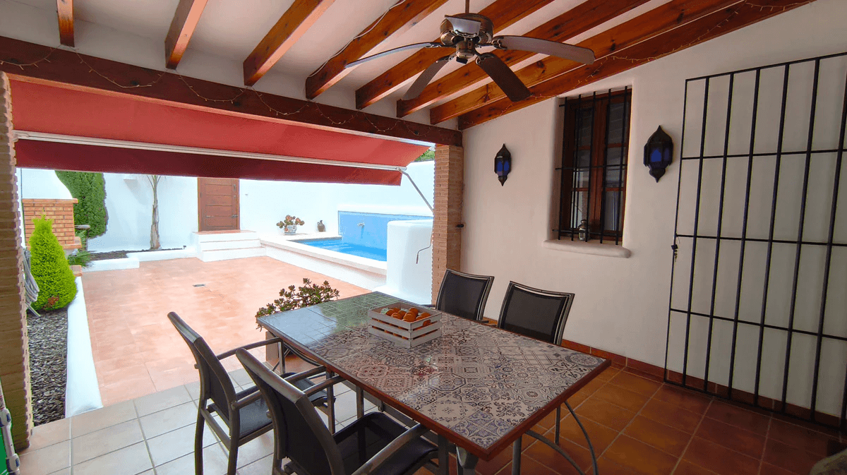 Casa adosada en venta en La Xara, Denia