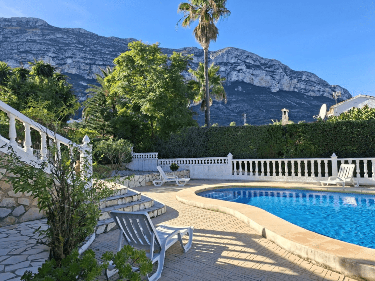 Chalet met uitzicht op zee en Montgó, Denia