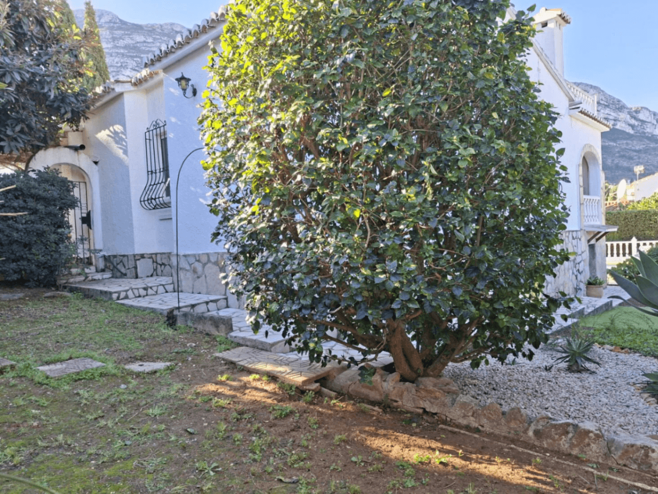 Chalet met uitzicht op zee en Montgó, Denia