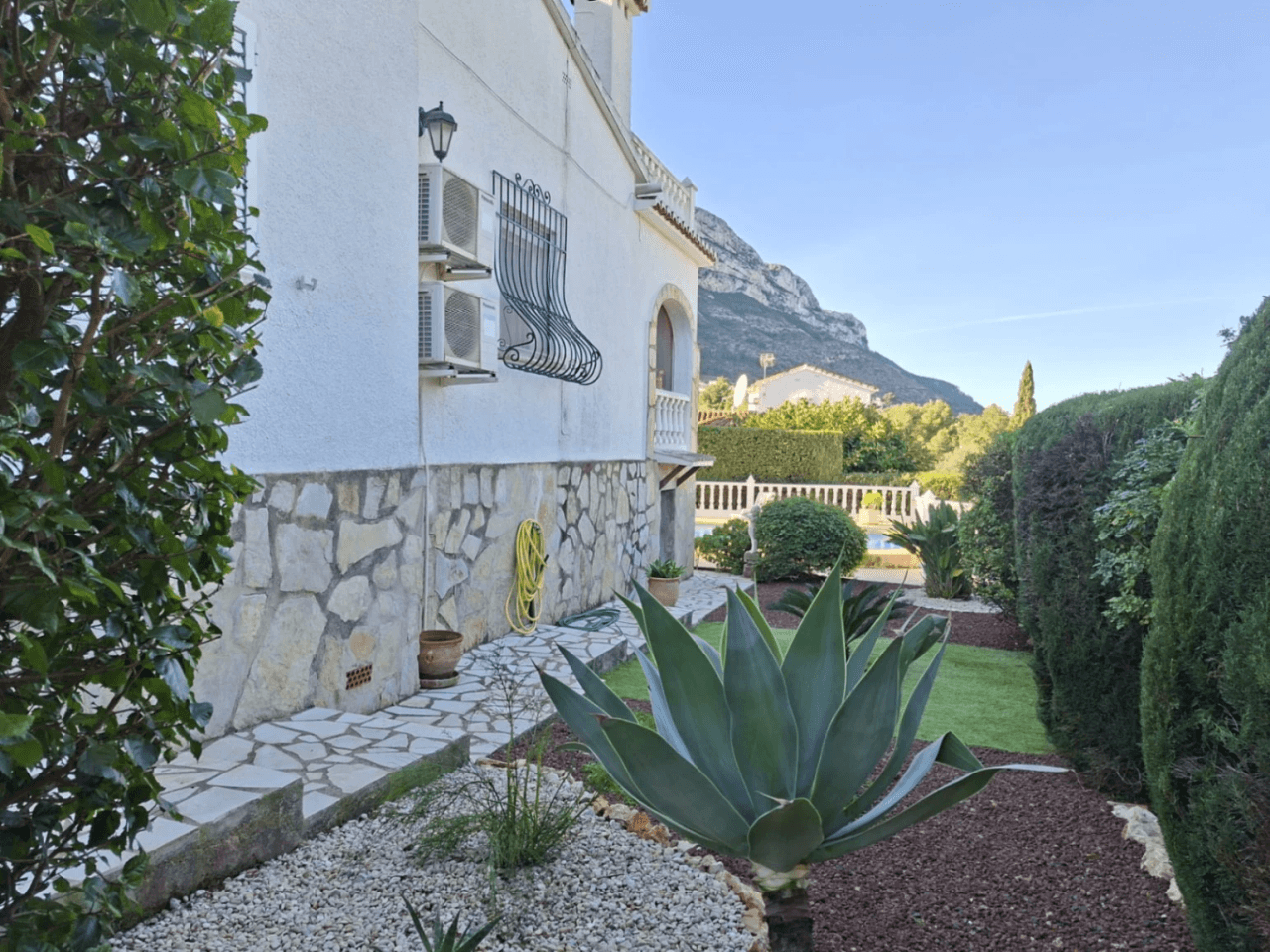 Chalet met uitzicht op zee en Montgó, Denia