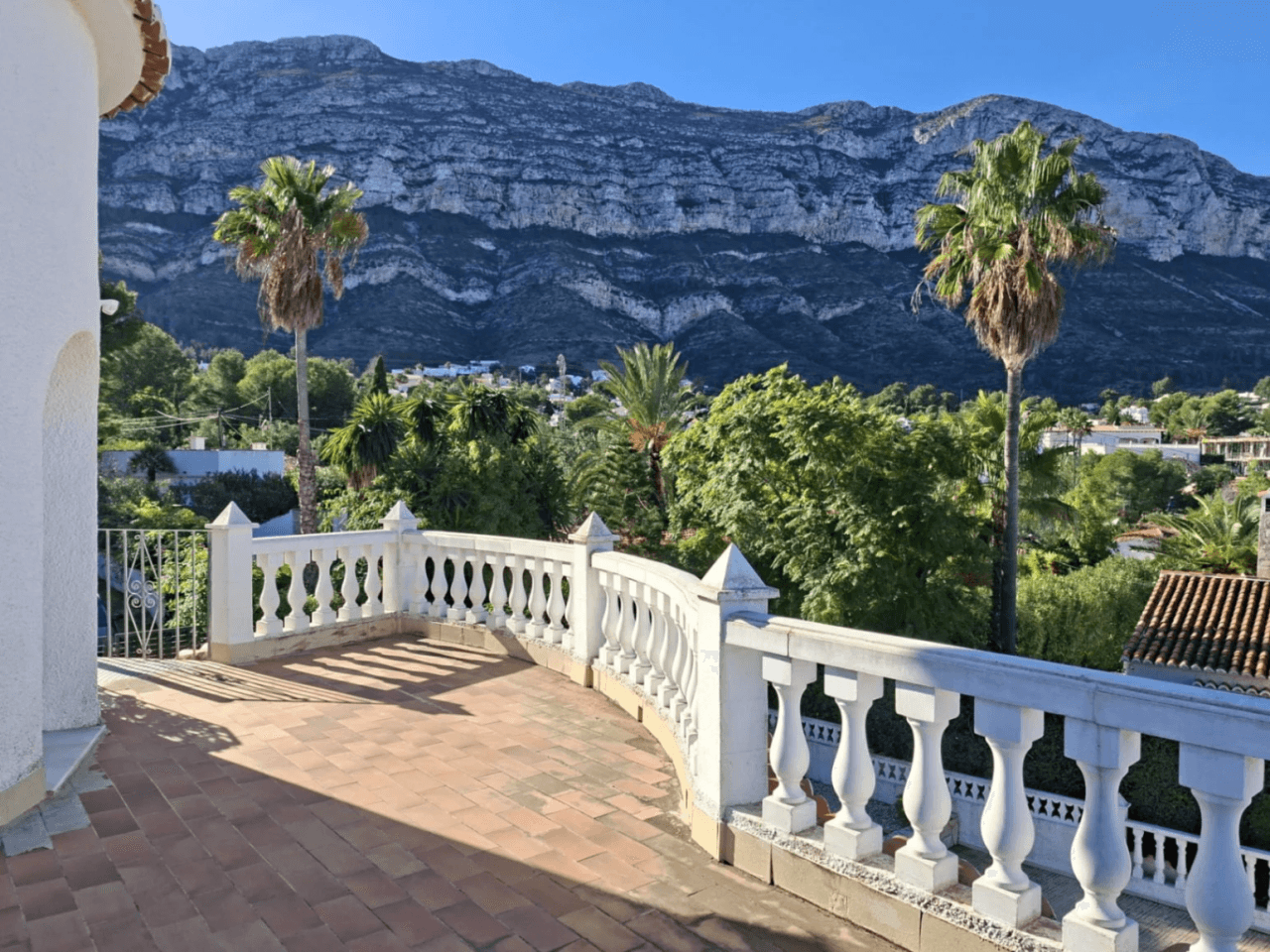 Chalet met uitzicht op zee en Montgó, Denia