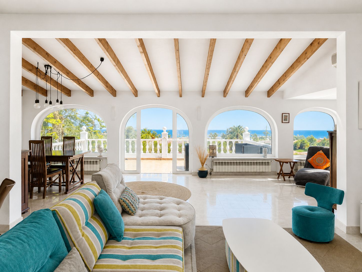 Villa на продажа в Denia, Alicante