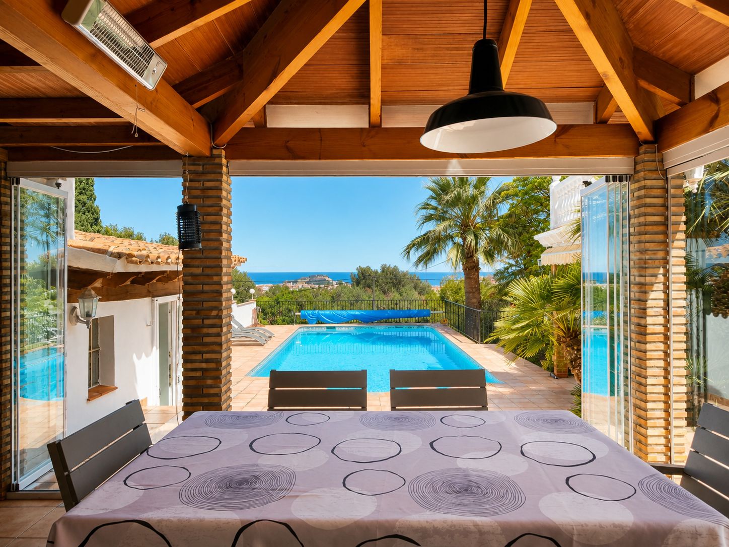 Villa на продажа в Denia, Alicante